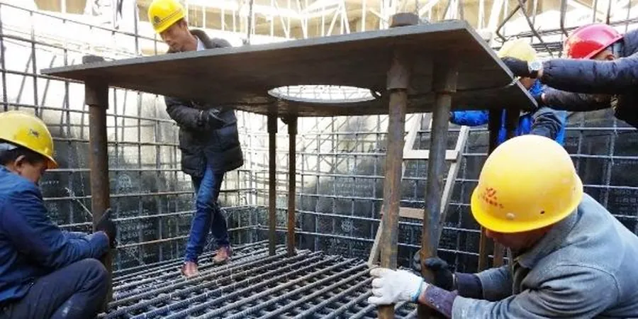 Diseño de Aislación Sísmica de Base en Santiago: Ingeniería para la Resiliencia